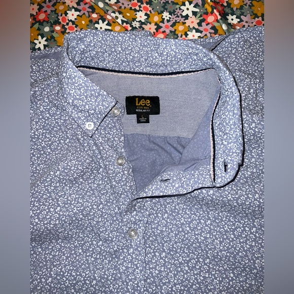 Lee Blue and White Floral Regular Fit Collar Button Down Shirt Size Mens Large - Picture 4 of 5